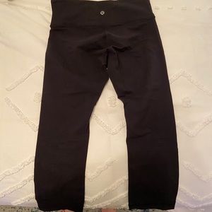 Lululemon Cropped Wunder Under Leggings